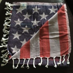 USA Flag Throw Blanket, New w/out tags
Brand name: Lushrobe